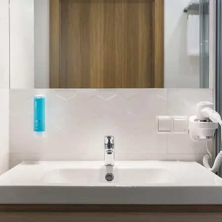 Unic Dominikanska * Poznan